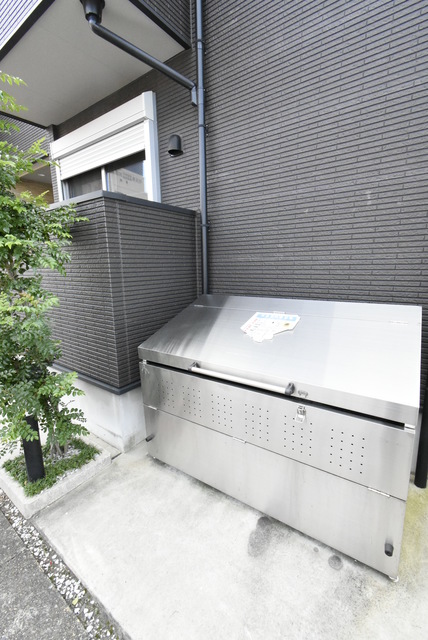 ��ʌ��������܎s�Y�a��̉ƂQ���ڂ̃A�p�[�g�̂��̑�