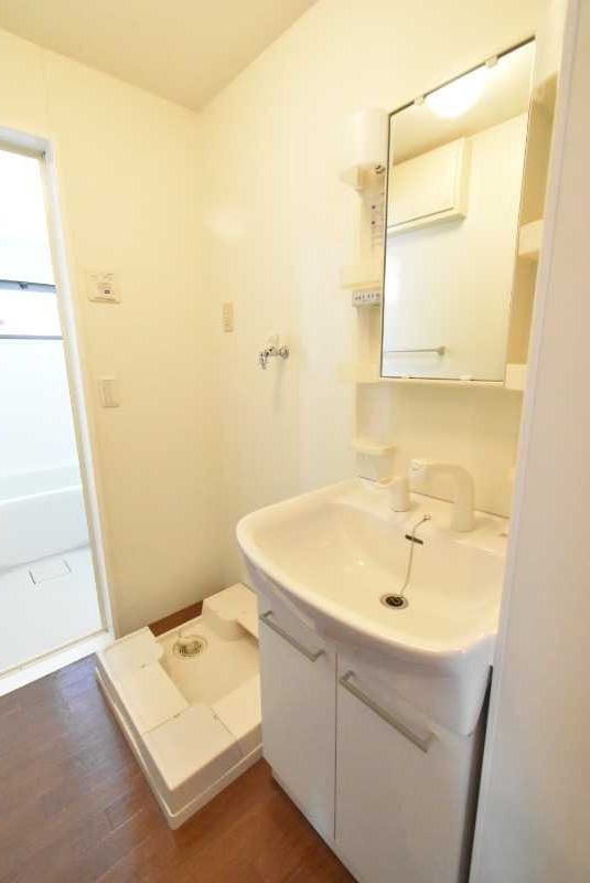 ��ʌ��������܎s�΋��Ԗ؂R���ڂ̃A�p�[�g�̐��ʏ�