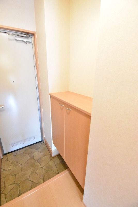 ��ʌ��z�J�s���C�N�^�E���Q���ڂ̃A�p�[�g�̂��̑�