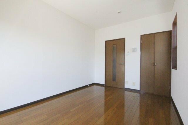 ��ʌ��������܎s��{��k�ܒ��Q���ڂ̃A�p�[�g�̂��̑������E�X�y�[�X