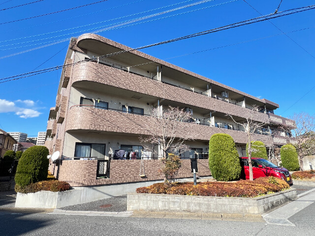 ��ʌ�����s�����J�{���S���ڂ̃}���V�����̌����O��