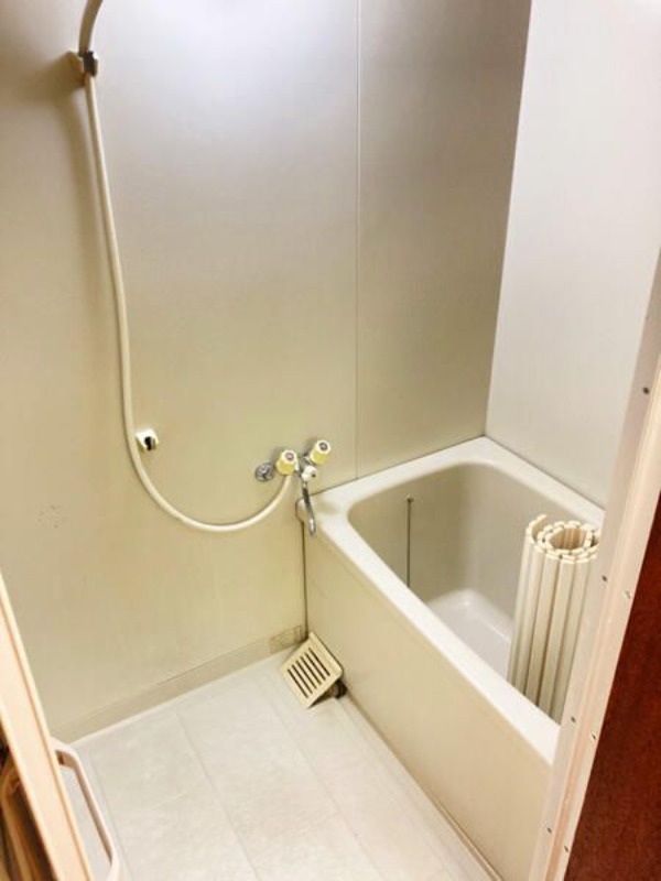 ��ʌ�����s�厚������̃A�p�[�g�̃o�X