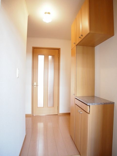 ��ʌ��k�����S�ɓޒ��w���P���ڂ̃A�p�[�g�̌���