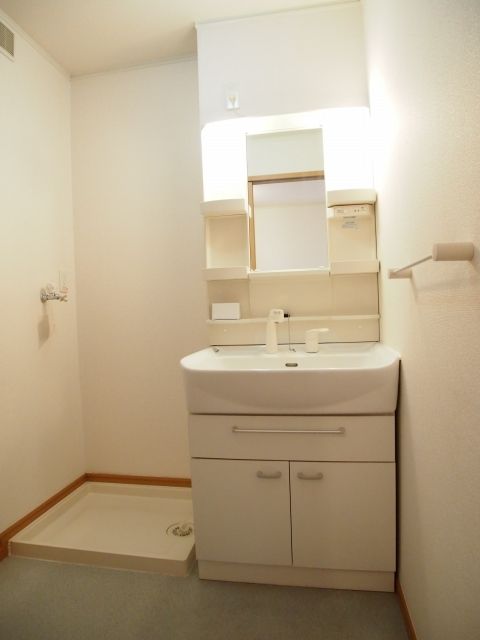 ��ʌ��k�����S�ɓޒ��w���P���ڂ̃A�p�[�g�̐��ʏ�