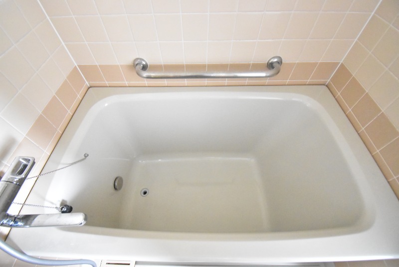 ��ʌ������s�X�쒬�̃}���V�����̃o�X