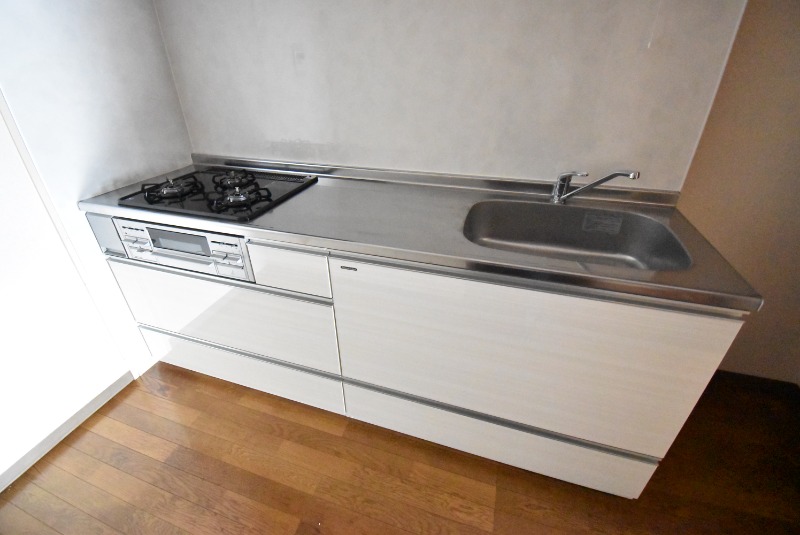 ��ʌ������s�X�쒬�̃}���V�����̃L�b�`��