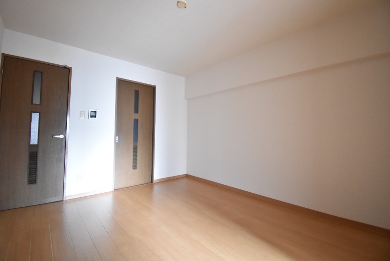 ��ʌ������s�X�쒬�̃}���V�����̂��̑������E�X�y�[�X