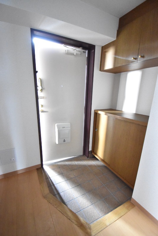 ��ʌ������s�X�쒬�̃}���V�����̌���