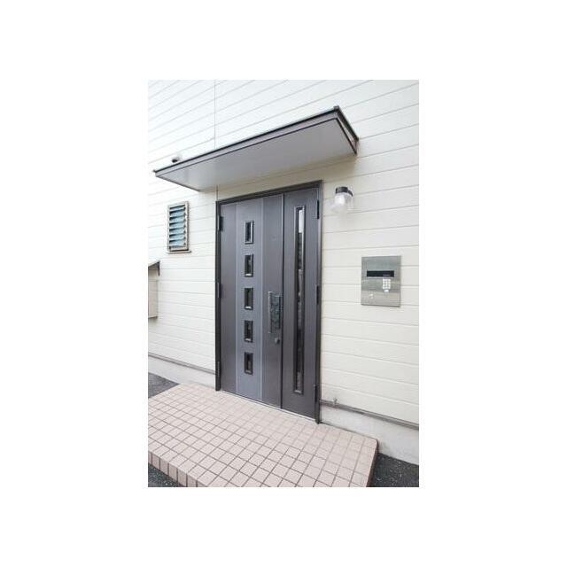 ��ʌ��������܎s��{��k�ܒ��Q���ڂ̃A�p�[�g�̃G���g�����X