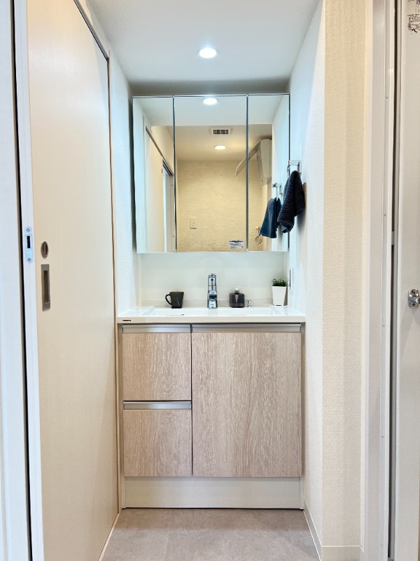 ��ʌ�����s�����J�{���S���ڂ̃}���V�����̐��ʏ�