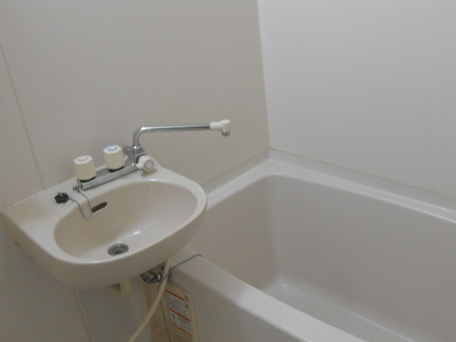 ��ʌ��������܎s�����扺�����S���ڂ̃A�p�[�g�̃o�X