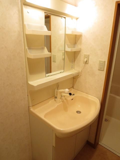 ��ʌ�����s�k����P���ڂ̃A�p�[�g�̐��ʏ�