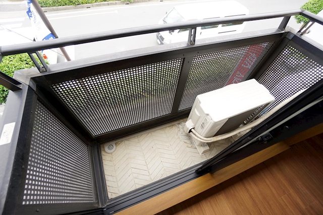 ��ʌ��������܎s�����扺�����S���ڂ̃A�p�[�g�̃o���R�j�[