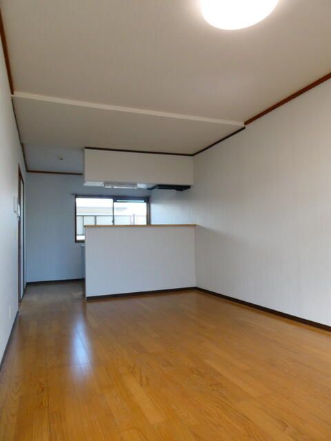 ��ʌ�����s�厚�����̃A�p�[�g�̋��ԁE���r���O