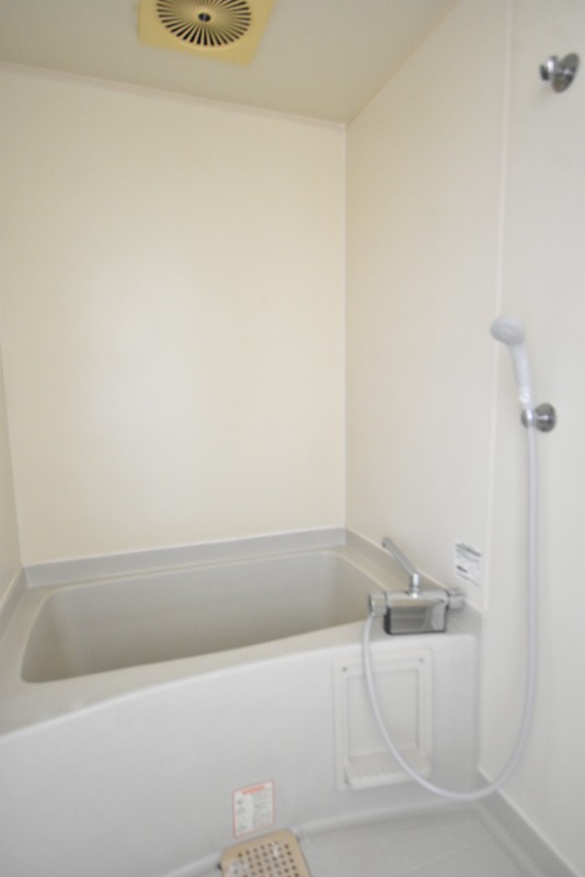 ��ʌ��������܎s�k����i���Q���ڂ̃A�p�[�g�̃o�X