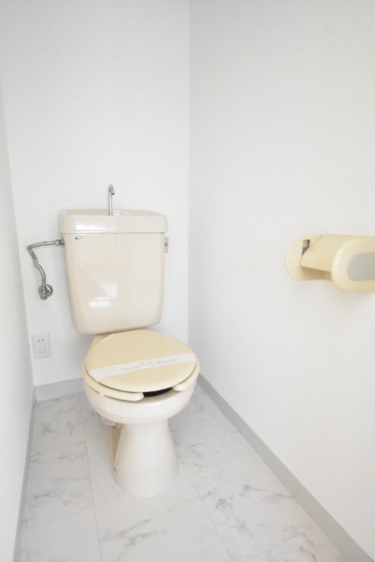 ��ʌ��������܎s�k����i���Q���ڂ̃A�p�[�g�̃g�C��