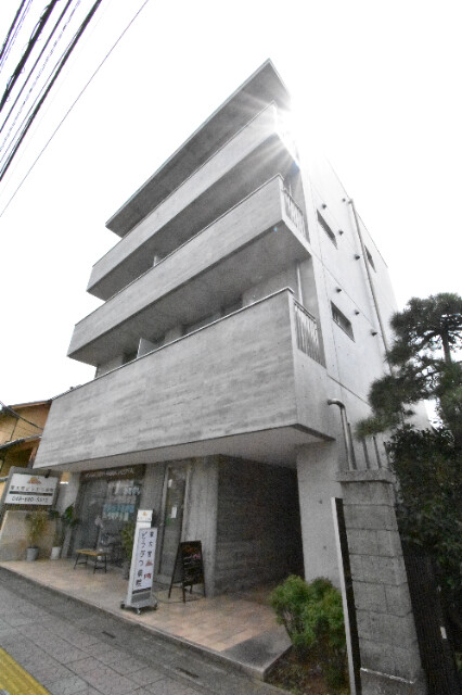 ��ʌ��������܎s�����擌��{�V���ڂ̃}���V�����̌����O��