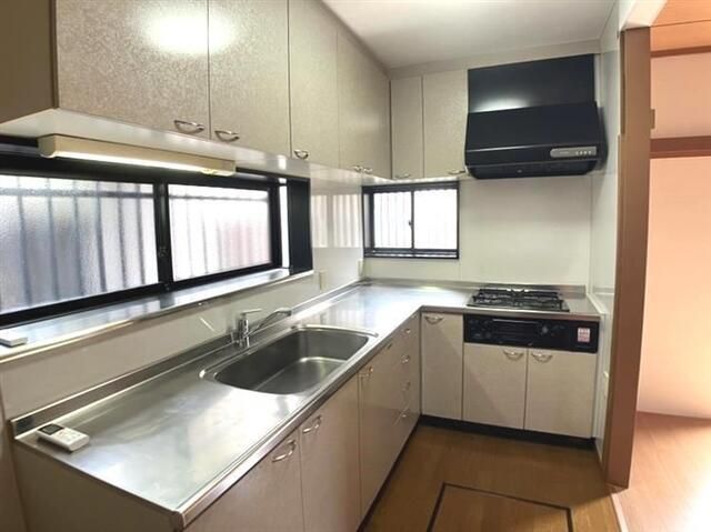 ��ʌ��z�J�s�_�����Q���ڂ̈�ˌ��ẴL�b�`��