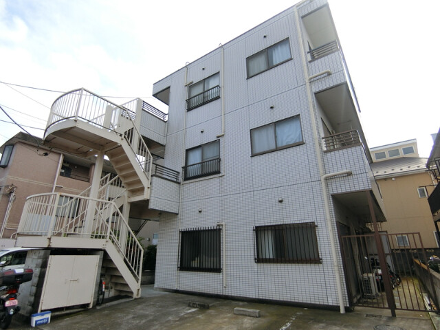 ��ʌ��������܎s�k��y�C���P���ڂ̃}���V�����̌����O��