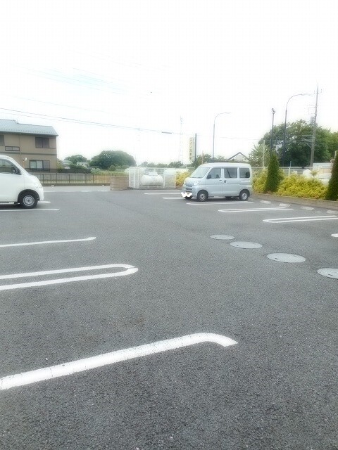 ��ʌ��������܎s��΋�厚���c�̃A�p�[�g�̒��ԏ�