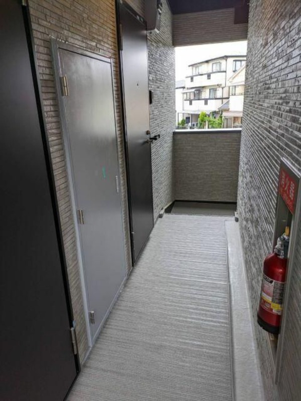 ��ʌ������s�������̃A�p�[�g�̂��̑�