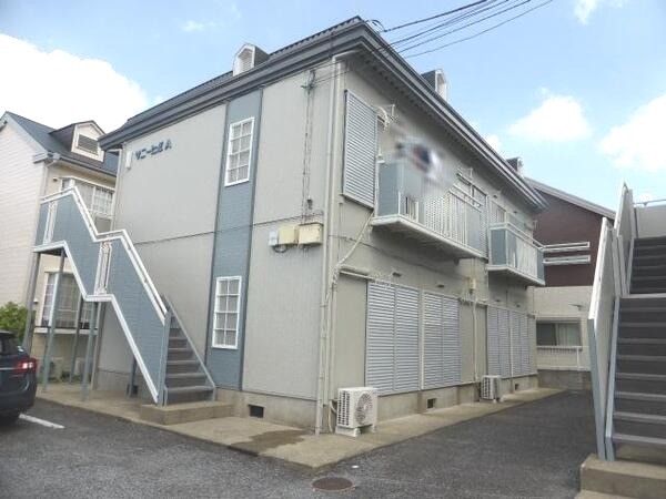 ��ʌ�����s�����Q���ڂ̃A�p�[�g�̌����O��