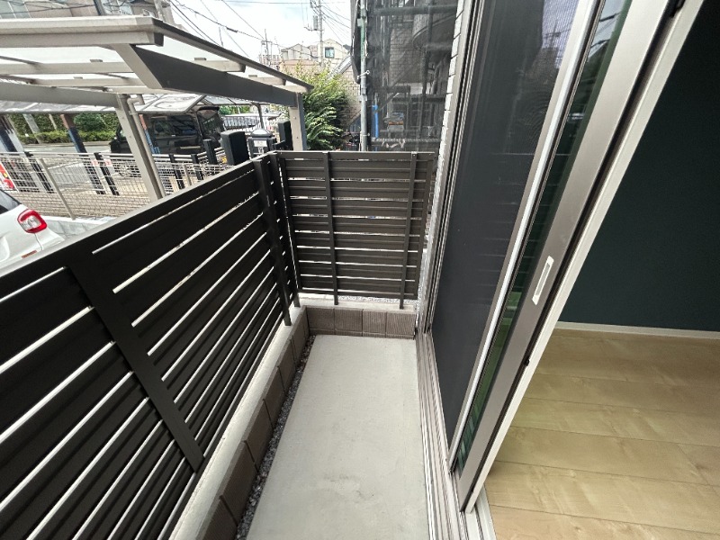 ��ʌ��������܎s�Y�a���؍�S���ڂ̃A�p�[�g�̃o���R�j�[