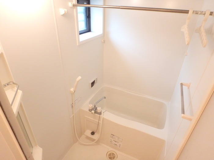 ��ʌ��z�J�s�ԎR�{���̃A�p�[�g�̃o�X