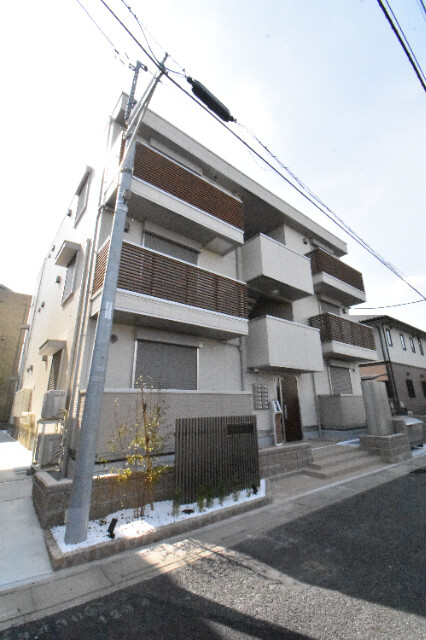 ��ʌ��������܎s�����擌��{�U���ڂ̃A�p�[�g�̌����O��