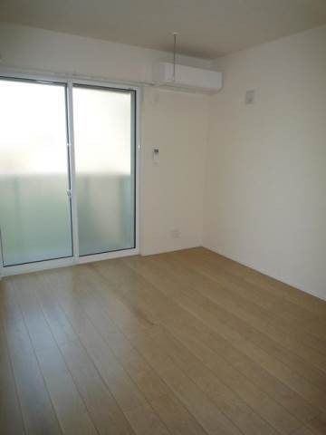 ��ʌ�����s�˒˓��P���ڂ̃A�p�[�g�̋��ԁE���r���O