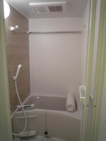 ��ʌ�����s�˒˓��P���ڂ̃A�p�[�g�̃o�X