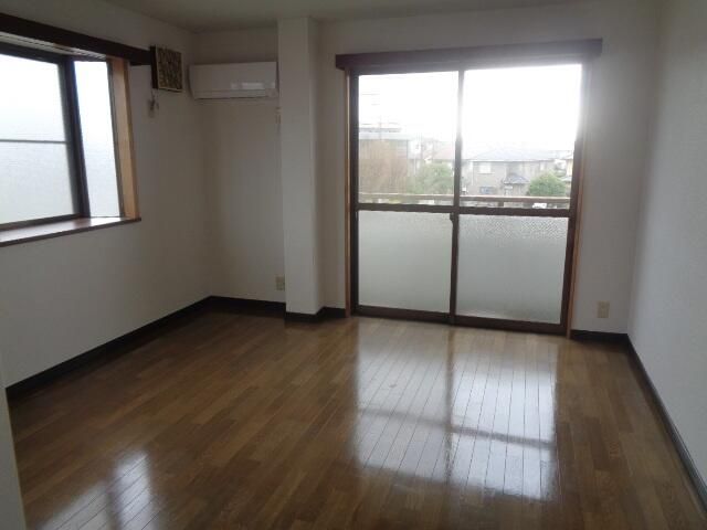 ��ʌ��z�J�s�����P���ڂ̃}���V�����̋��ԁE���r���O