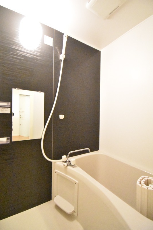 ��ʌ��������܎s��΋戤�����̃A�p�[�g�̃o�X