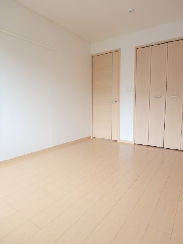 ��ʌ��������܎s�k��g�쒬�Q���ڂ̃A�p�[�g�̂��̑������E�X�y�[�X