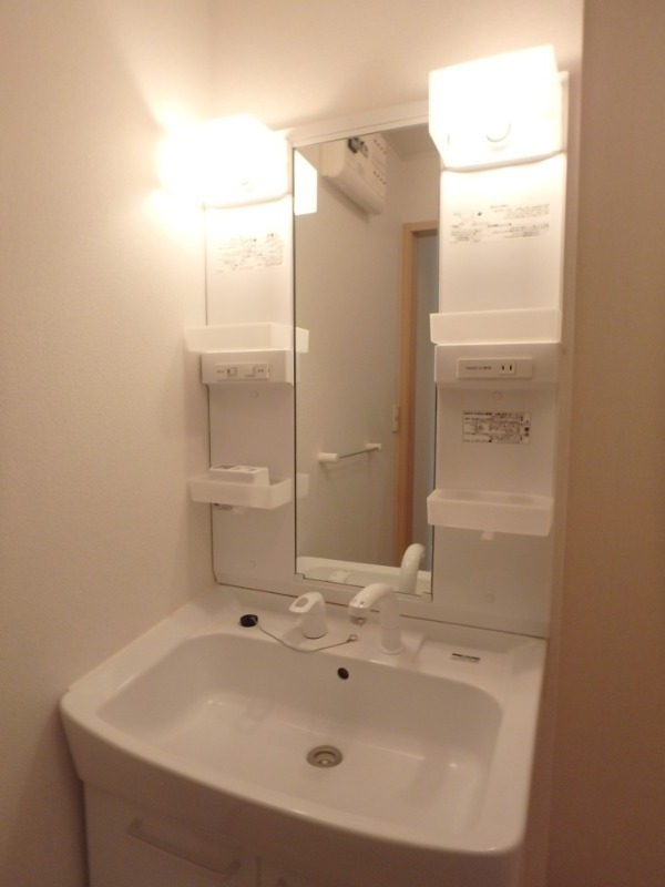 ��ʌ��������܎s�k��g�쒬�Q���ڂ̃A�p�[�g�̐��ʏ�