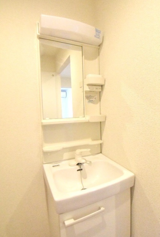 ��ʌ��������܎s��΋戤�����̃A�p�[�g�̐��ʏ�