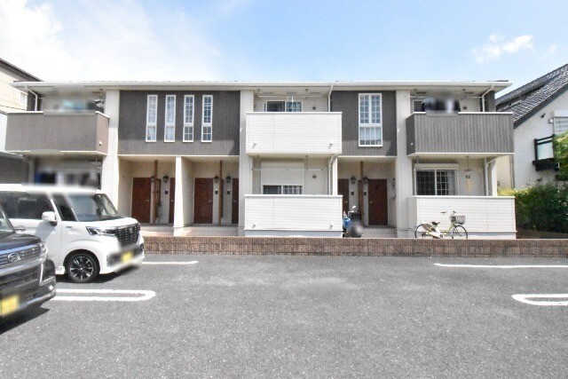 ��ʌ�����s���ԂR���ڂ̃A�p�[�g�̌����O��