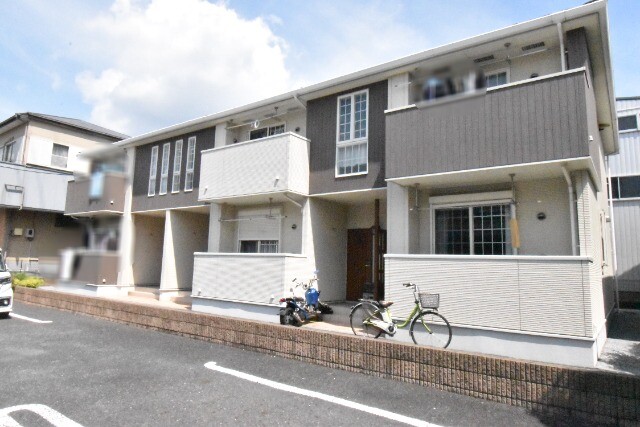 ��ʌ�����s���ԂR����28-12�̃A�p�[�g�̌����O��