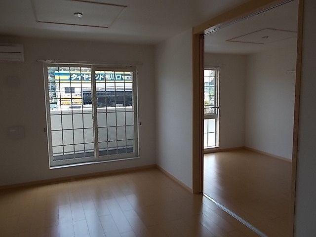 ��ʌ�����s���ԂR���ڂ̃A�p�[�g�̂��̑������E�X�y�[�X