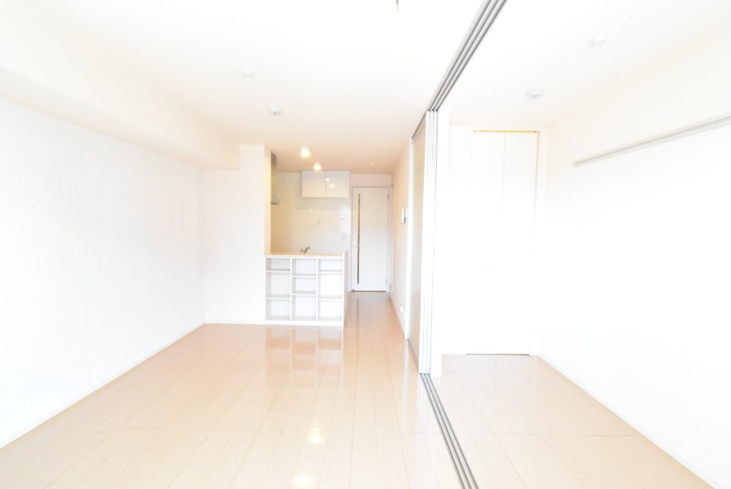 ��ʌ��z�J�s���C�N�^�E���T���ڂ̃A�p�[�g�̋��ԁE���r���O