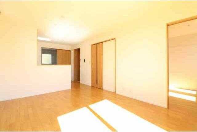 ��ʌ�����s���ȂQ���ڂ̃A�p�[�g�̋��ԁE���r���O