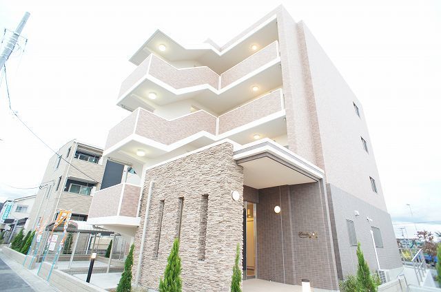 ��ʌ�����s�厚���̃}���V�����̌����O��