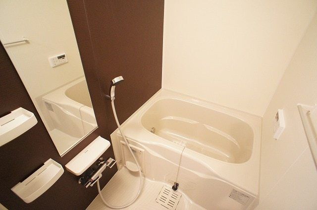 ��ʌ�����s�厚���̃}���V�����̃o�X