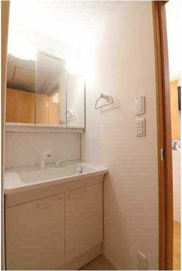 ��ʌ�����s���ȂQ���ڂ̃A�p�[�g�̐��ʏ�