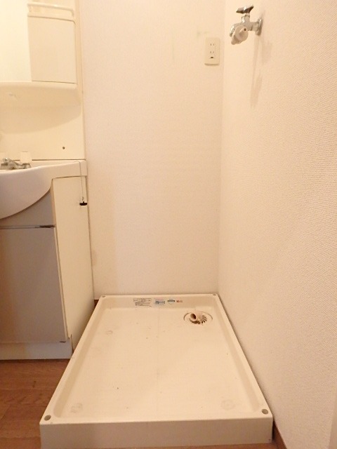 ��ʌ��������܎s�k����i���Q���ڂ̃e���X�n�E�X�̂��̑�