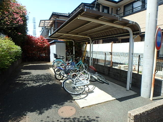 ��ʌ��������܎s�k����i���Q���ڂ̃e���X�n�E�X�̂��̑�