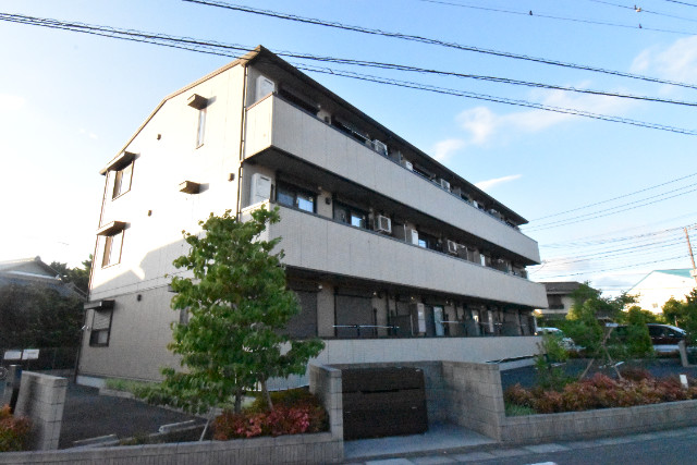 ��ʌ������s�������̃A�p�[�g�̌����O��