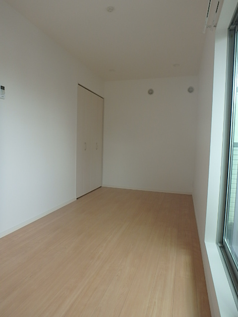 ��ʌ��������܎s�k��A�|���P���ڂ̃A�p�[�g�̂��̑������E�X�y�[�X