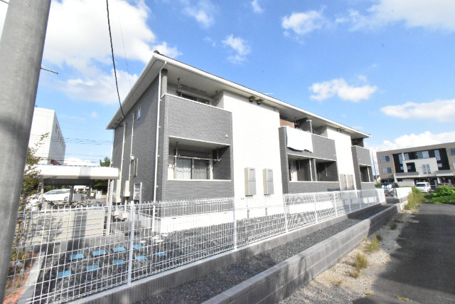 ��ʌ�����s�厚�����q�V�c�̃A�p�[�g�̌����O��