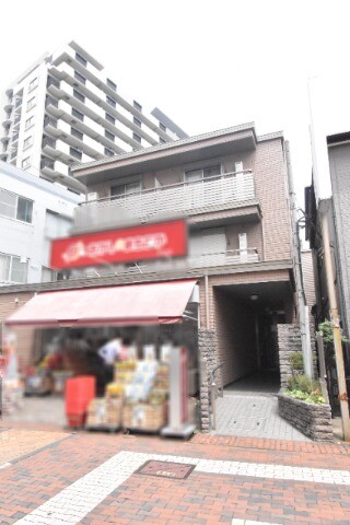 ��ʌ�����s�h���R���ڂ̃}���V�����̌����O��